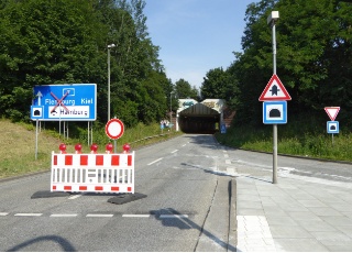 Die Autobahneinfahrten zwischen Schnelsen und Stellingen waren gesperrt.