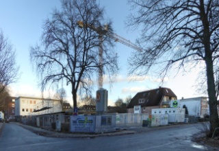 Erste Mauern für das neue Wohnhaus, wo bis 2016 noch das Stellinger Gemeindehaus stand.