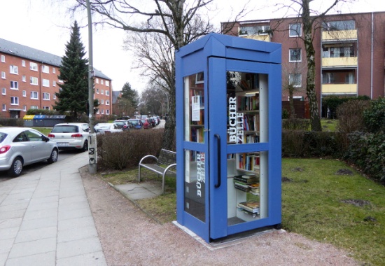 Die Bücherzelle an der Ernst Horn Straße Ecke Nieland.