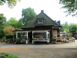 Der bisherige Blumenladen auf dem Stellinger Friedhof.