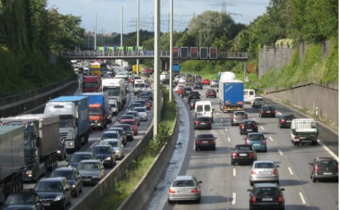 A7 in Richtung Norden von der Autobahnbrücke Wördemanns Weg aus