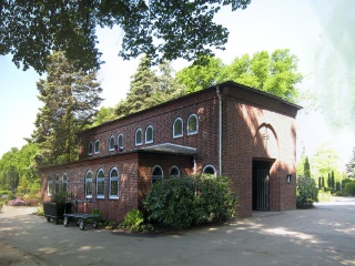 Die Kapelle auf dem Stellinger Friedhof von der linken Seite.