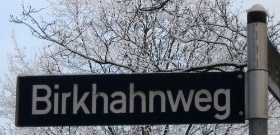 Das Straßenschild vom Birkhahnweg